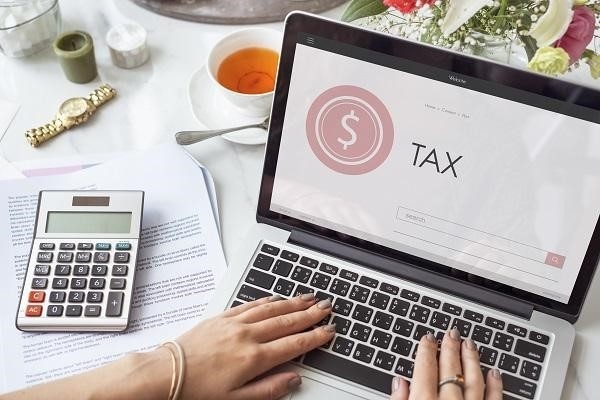 Liên hệ với Trí Luật để được tư vấn chi tiết hơn về thủ tục và phí dịch vụ