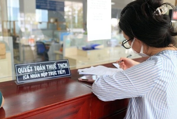 Điều kiện ủy quyền quyết toán thuế TNCN cho người có nhiều nguồn thu nhập