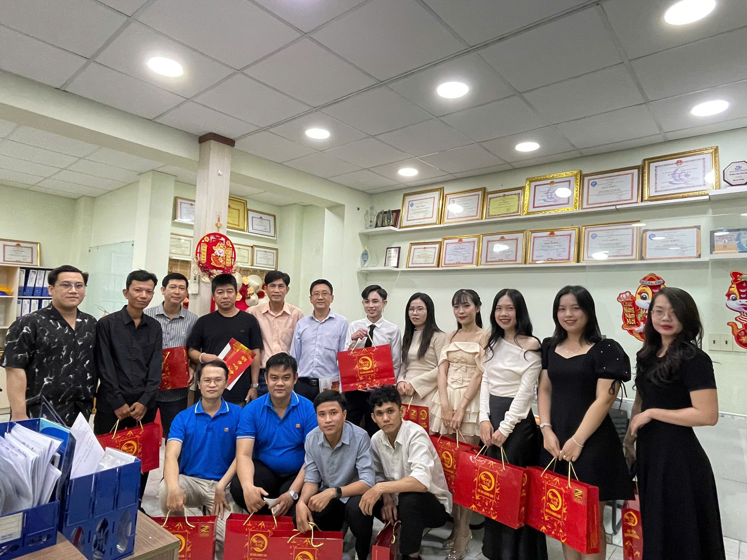 CÔNG TY TRÍ LUẬT CHÚC MỪNG TẤT NIÊN 2024